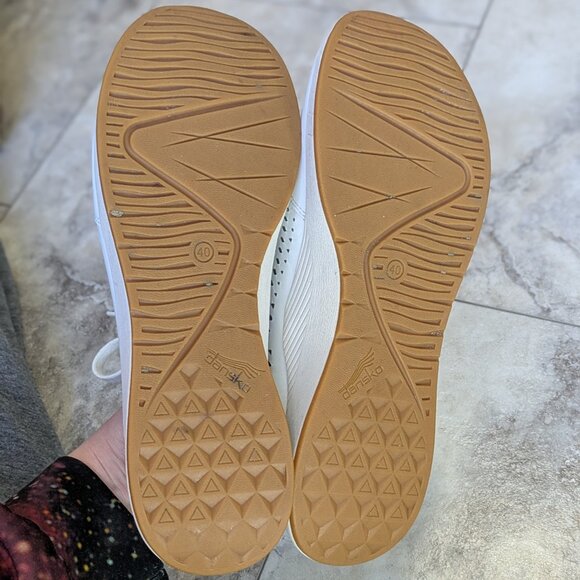 Dansko 'Charlie' Leather Sneakers (women's 40/9.5-10) - Picture 9 of 9